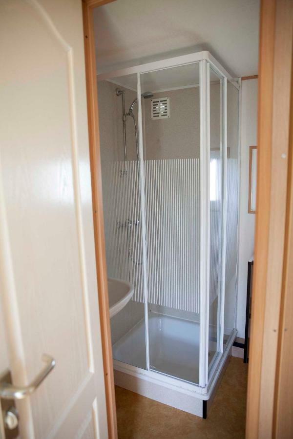 Zeezand Recreatie Cozy Chalets Stolpen エクステリア 写真